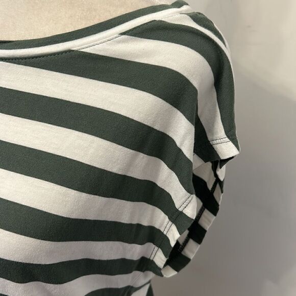 Gap green white striped muscle tee Size XS EUC - Picture 4 of 9